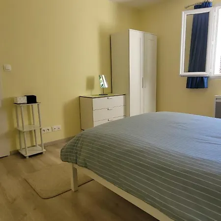Les Fins Bois Apartment Gondeville